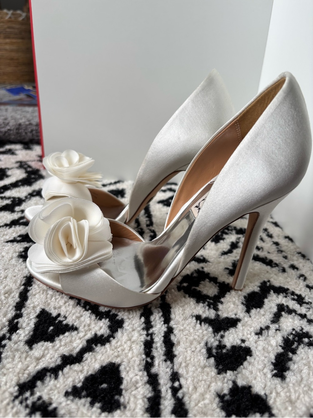 Badgley Mischka Blossom white Satin Open-Toe Heels